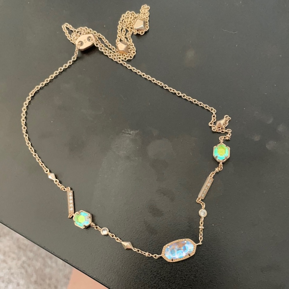 Kendra Scott rose gold necklace